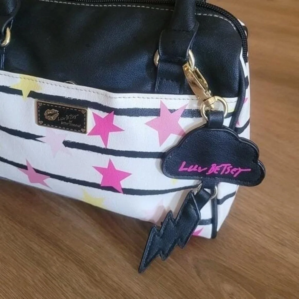 Luv Betsey by Betsey Johnson Star Stripe Satchel Bag White Black Pink Keychain